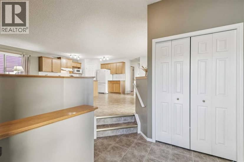 13 Evansbrooke Way NW, Calgary, photo 2