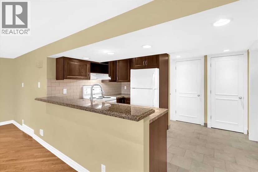 2211 45 Street SE — photo 29 of 40