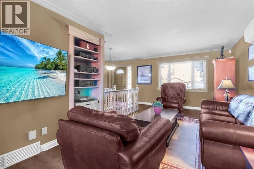 2211 45 Street SE, Calgary, photo 6