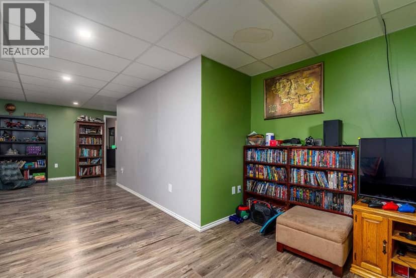 511 2 Street E — photo 21 of 40