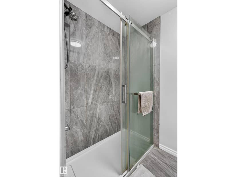 8632 184 ST NW — photo 37 of 40