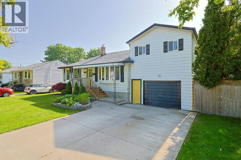 898 Grandview Avenue — photo 1 of 25