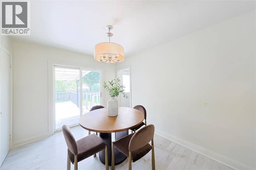 898 Grandview Avenue — photo 12 of 25