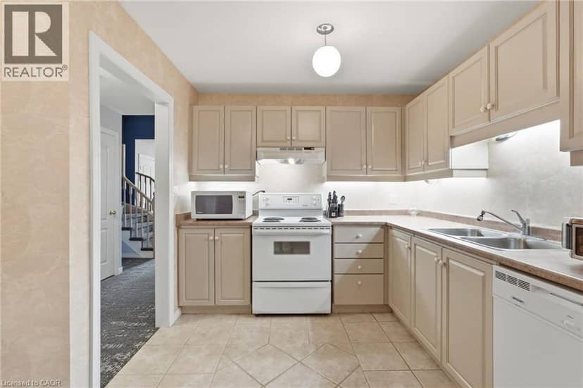 222 FELLOWES Crescent Unit# 2 — photo 7 of 32