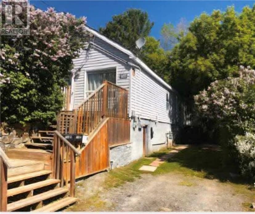 1560 Weller Street — photo 1 of 11