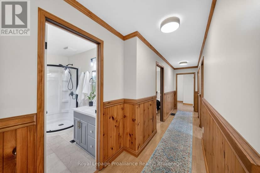 235 East Hungerford Road — photo 20 of 40