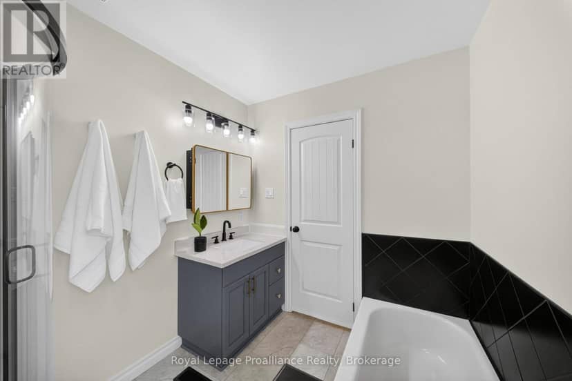 235 East Hungerford Road — photo 26 of 40