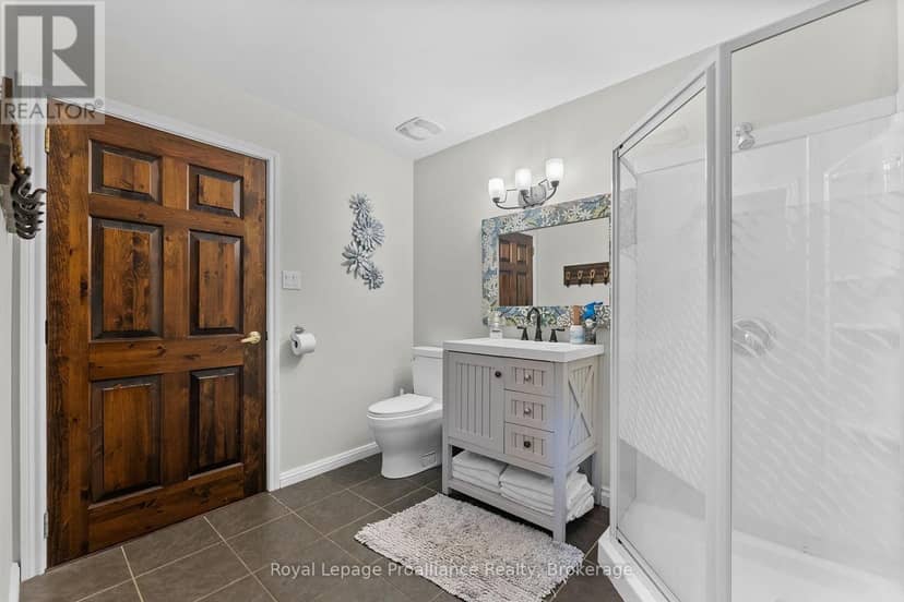137 Lakeshore Drive — photo 25 of 40