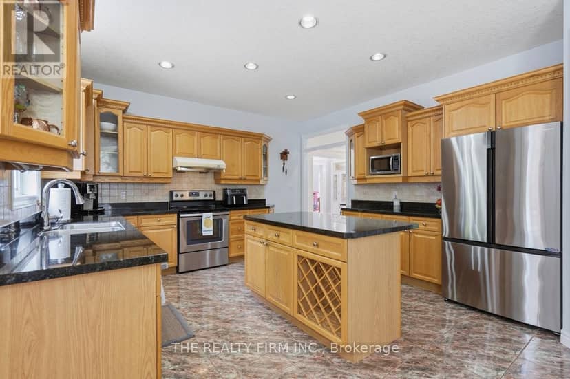 55 Farmhouse Road — photo 10 of 40