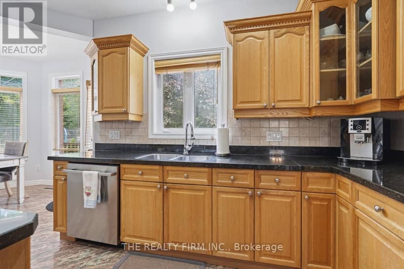 55 Farmhouse Road — photo 11 of 40