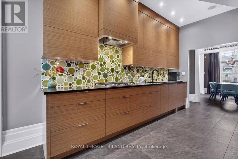298 Hyman Street — photo 10 of 40