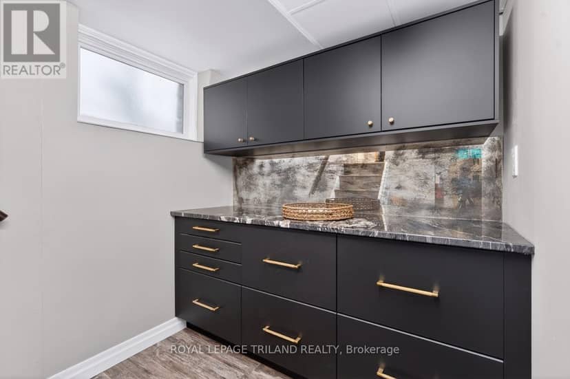 298 Hyman Street — photo 13 of 40