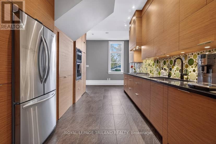 298 Hyman Street, London East, photo 8