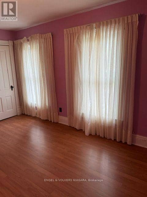 5821 Leonard Avenue — photo 10 of 29
