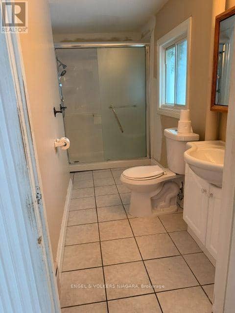 5821 Leonard Avenue — photo 13 of 29