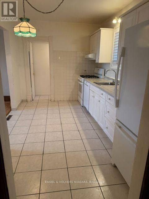 5821 Leonard Avenue — photo 15 of 29