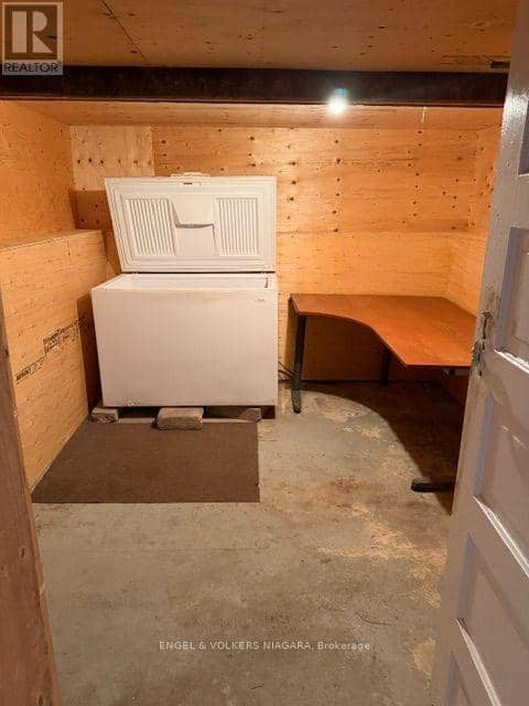 5821 Leonard Avenue — photo 19 of 29