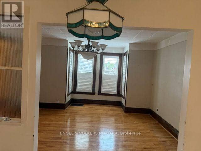 5821 Leonard Avenue, Niagara Falls, photo 5