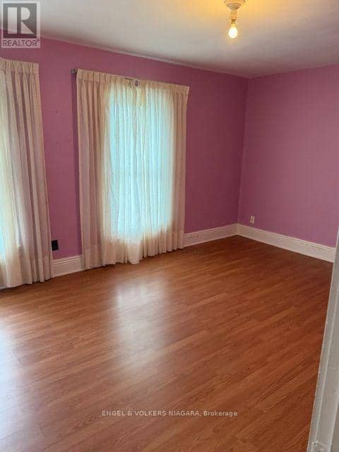 5821 Leonard Avenue — photo 9 of 29
