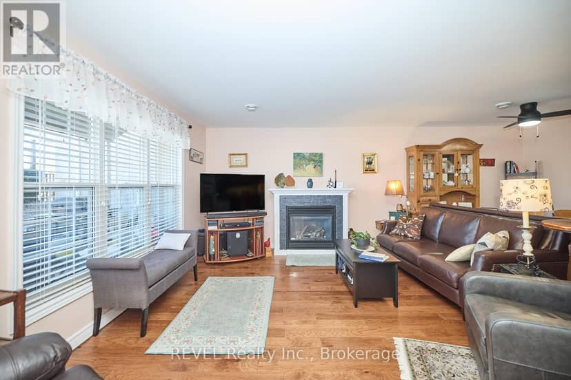 19 Knoll Street — photo 11 of 27