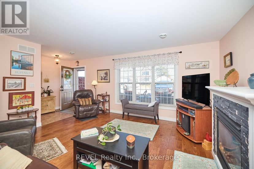 19 Knoll Street — photo 14 of 27