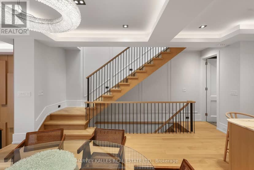 90 Roe Avenue — photo 10 of 40