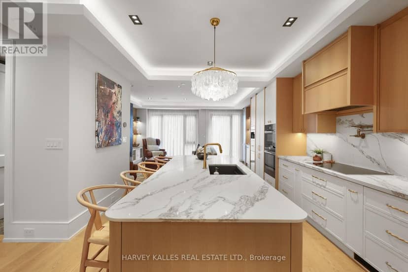 90 Roe Avenue — photo 12 of 40