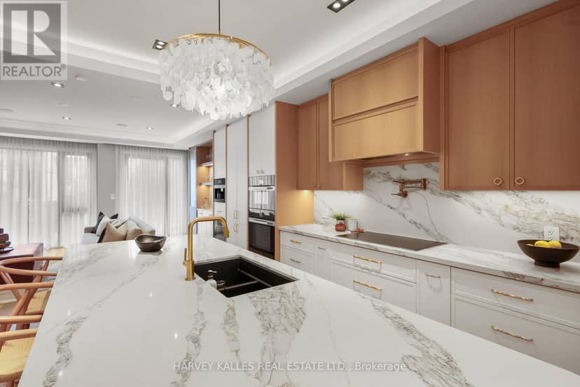90 Roe Avenue — photo 13 of 40