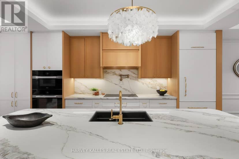 90 Roe Avenue — photo 14 of 40