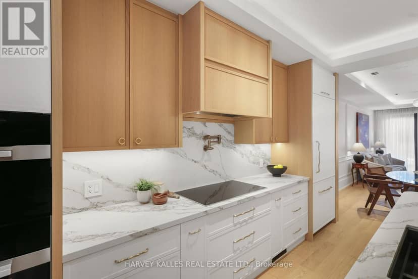 90 Roe Avenue — photo 15 of 40