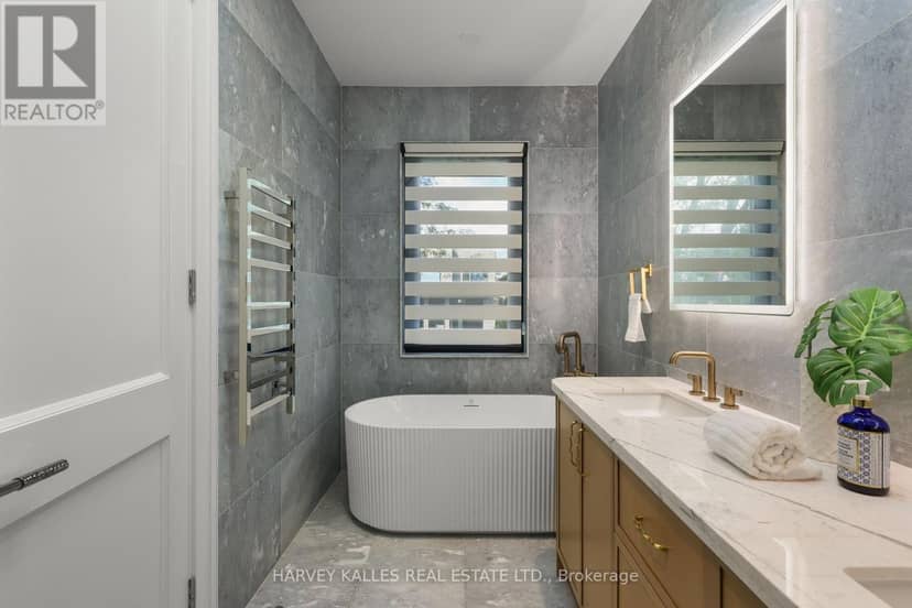 90 Roe Avenue — photo 29 of 40