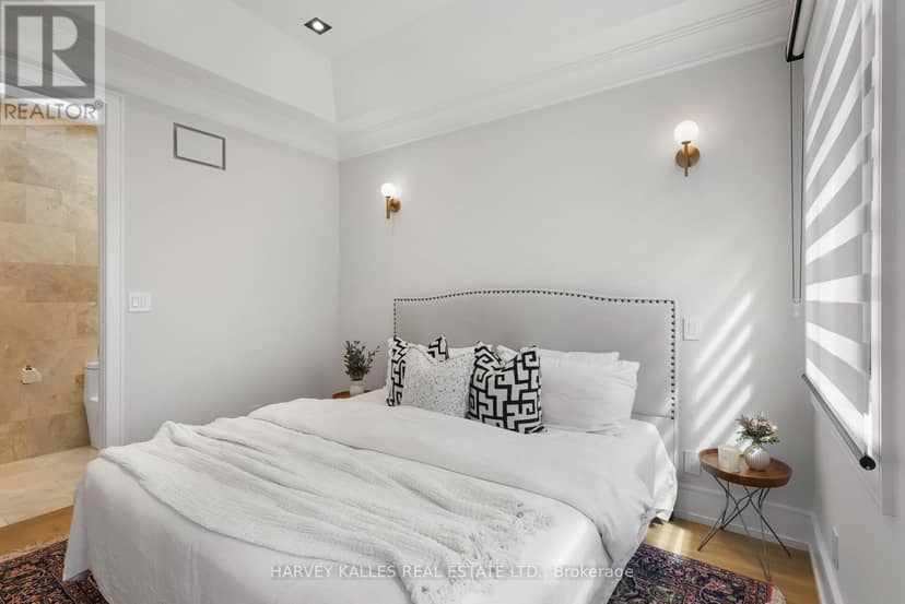 90 Roe Avenue — photo 34 of 40