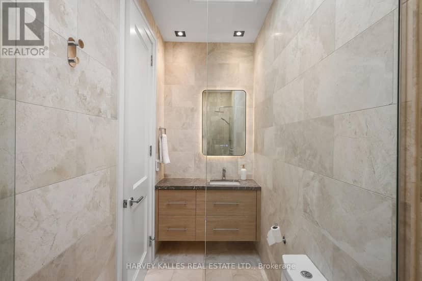 90 Roe Avenue — photo 37 of 40