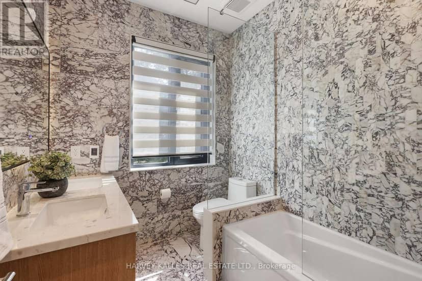 90 Roe Avenue — photo 39 of 40