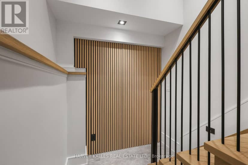 90 Roe Avenue — photo 40 of 40