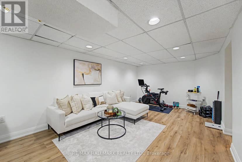 117 Clappison Boulevard — photo 17 of 40