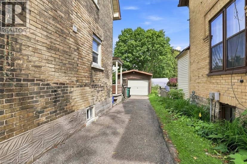 406 DUKE Street W — photo 26 of 35