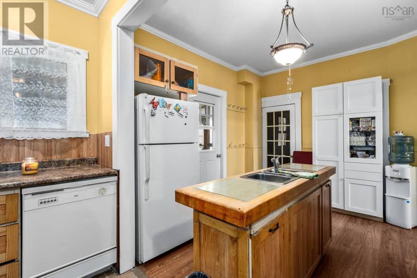 4068 Highway 1 — photo 11 of 39
