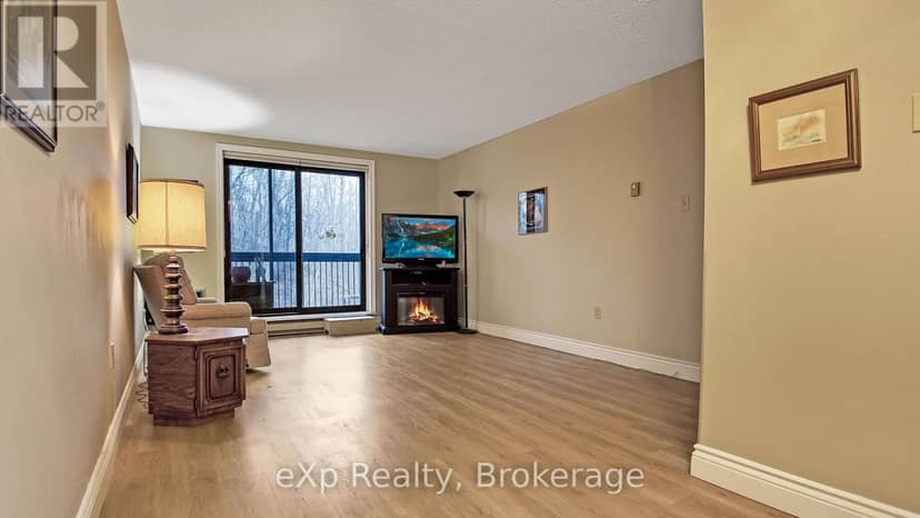402 - 5 Valleyside Drive — photo 6 of 16