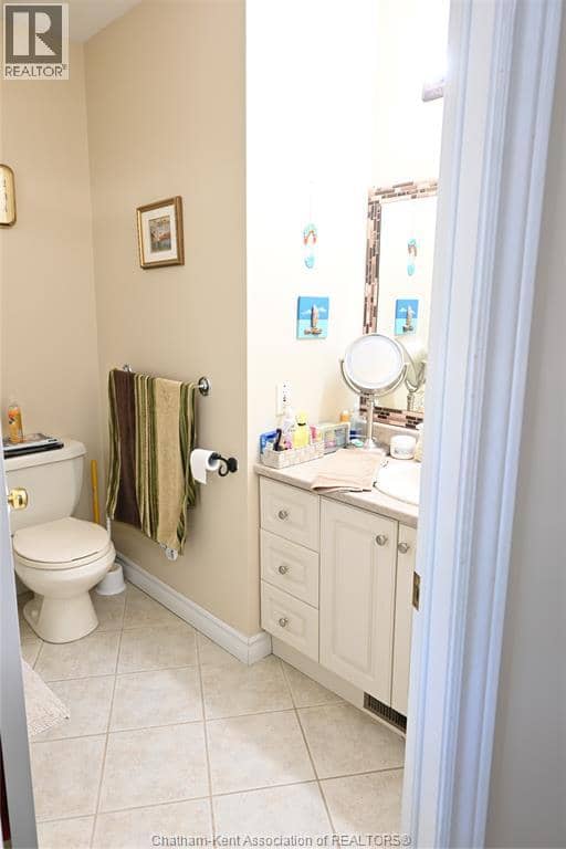 5 Bernard AVENUE East — photo 14 of 32