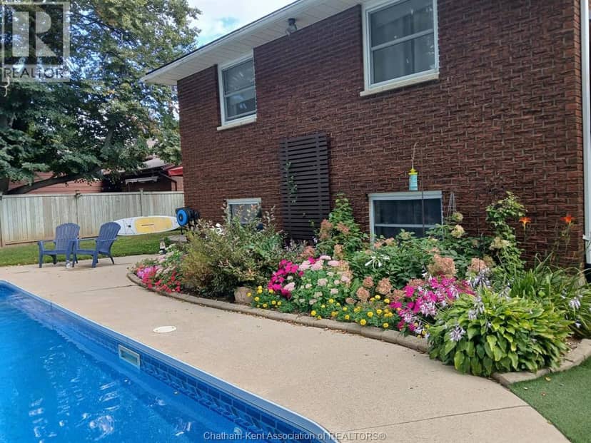 5 Bernard AVENUE East — photo 27 of 32