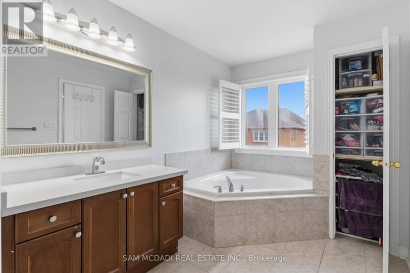 5604 Doctor Peddle Crescent — photo 16 of 36