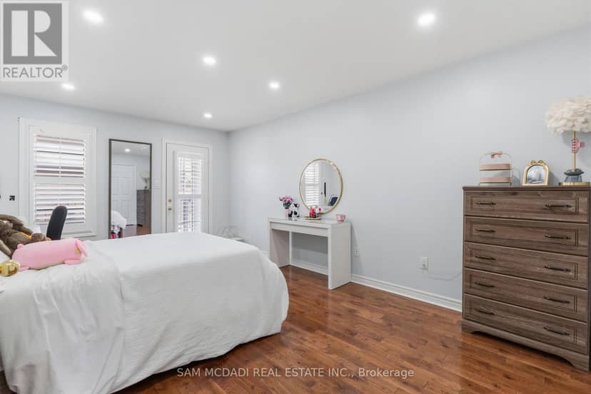 5604 Doctor Peddle Crescent — photo 21 of 36