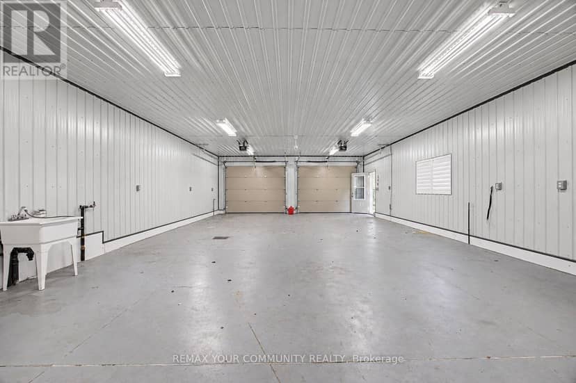 745088 Oxford Road 17 — photo 22 of 39