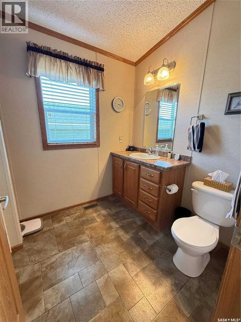 51 Harbour View DRIVE — photo 13 of 35
