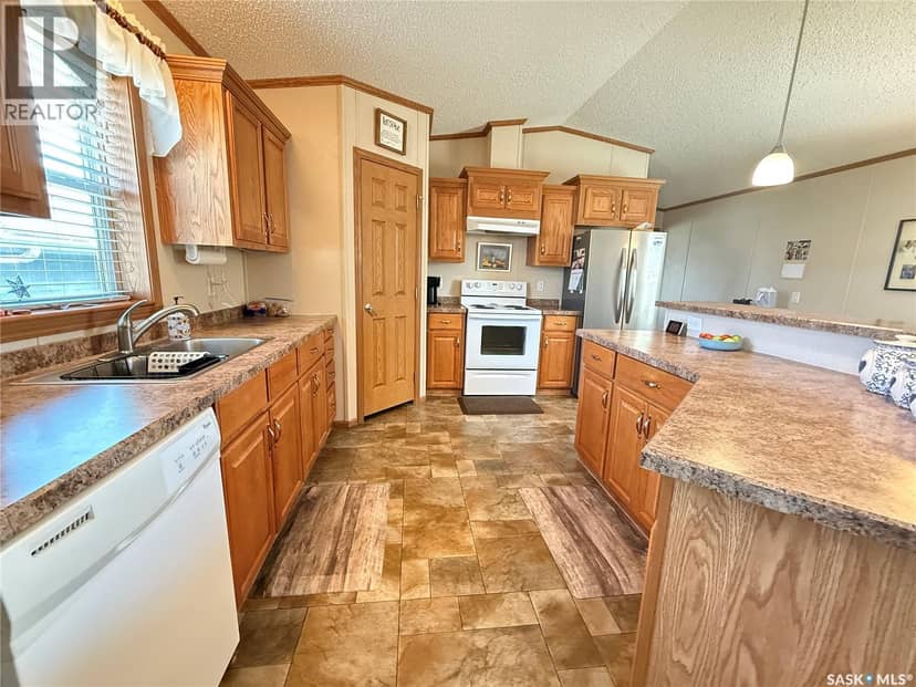 51 Harbour View DRIVE — photo 6 of 35