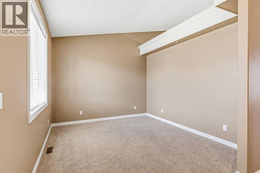 258 2A Street W, Cardston, photo 4