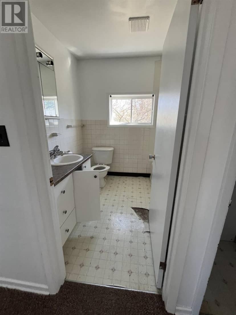 22 Low AVE — photo 10 of 34