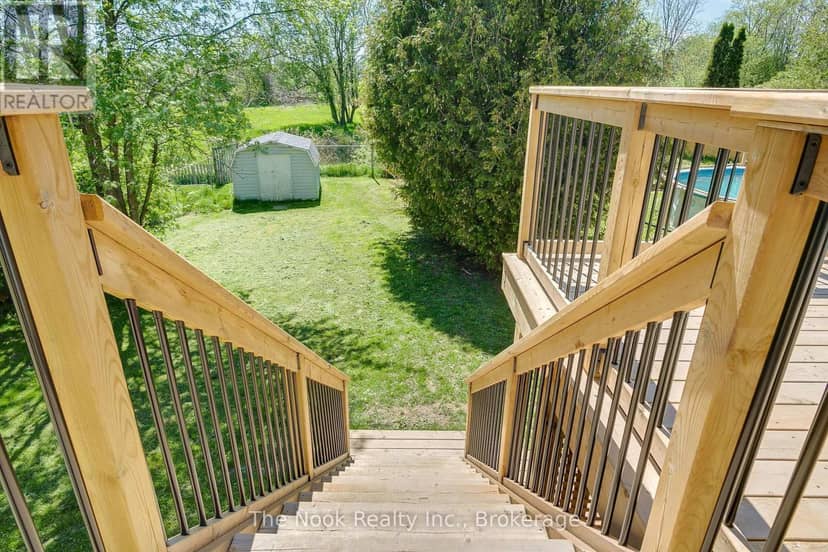 95 Peacock Boulevard — photo 10 of 24