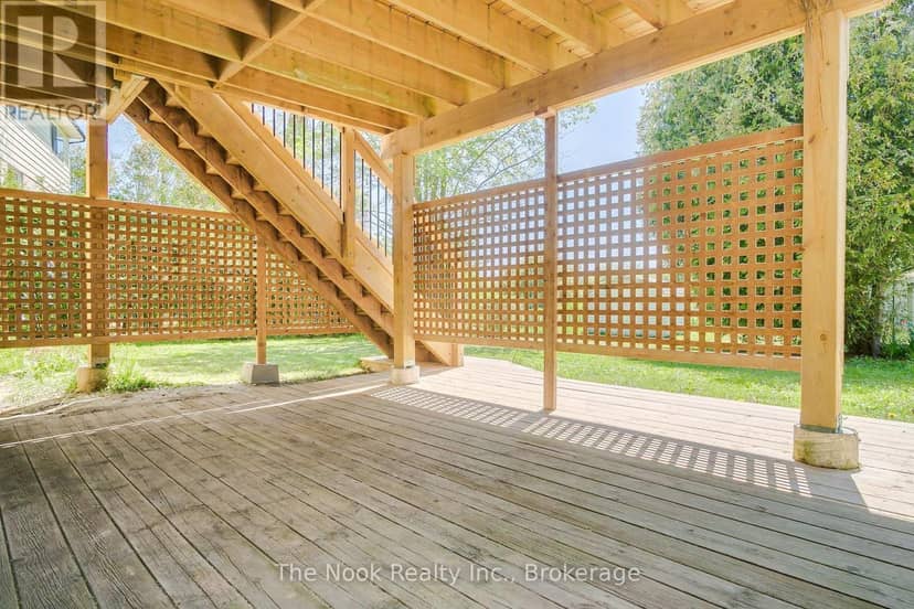 95 Peacock Boulevard — photo 11 of 24